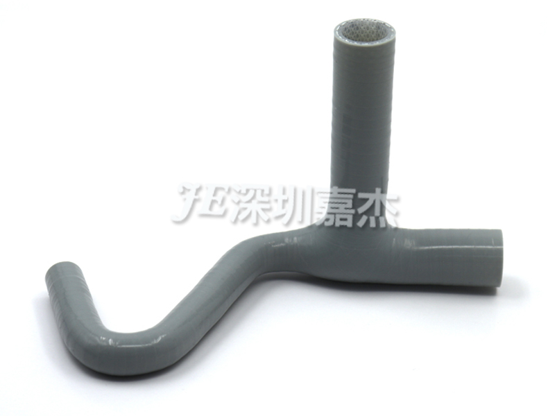 硅膠管應(yīng)用在汽車上有哪些優(yōu)勢(shì)！